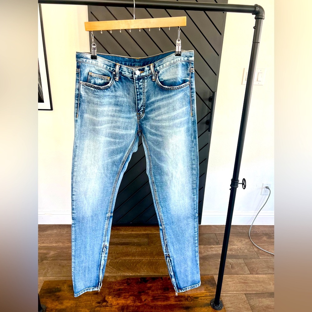New MNML Slim Fit Denim